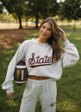 Load image into Gallery viewer, Classic State Script Printed Mockneck
