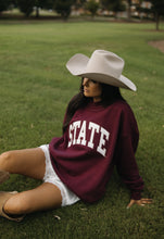 Load image into Gallery viewer, State of Mind Appliqué Mockneck- Maroon
